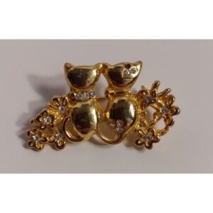 Two Cats Feline & Flowers Gold Tone Enamel & Austrian Crystal Jeweled Pin Brooch